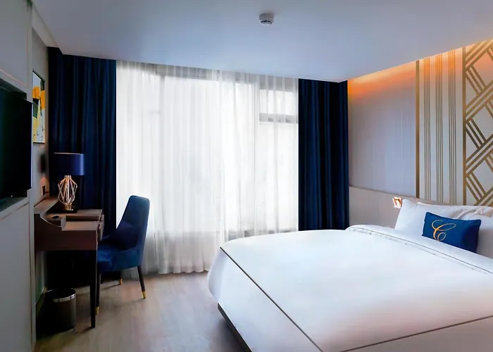 Glow Sukhumvit 5 Hotel 4*