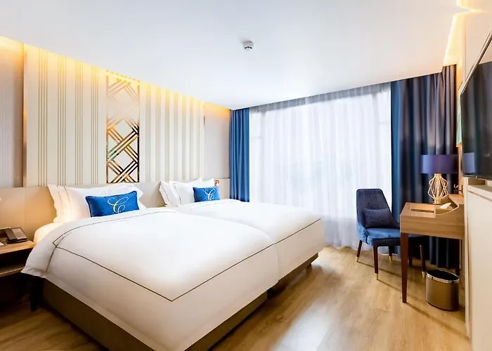 Glow Sukhumvit 5 Hotel