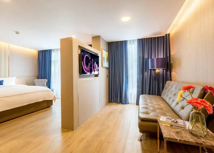 Hotel Glow Sukhumvit 5 4*